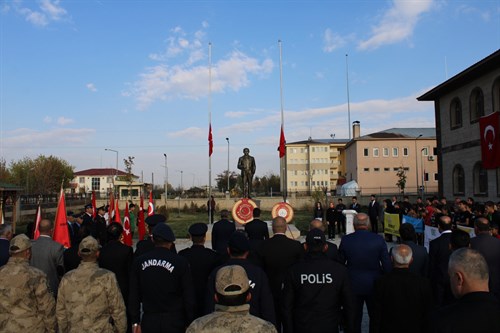 Cumhuriyetimizin kurucusu ve bağımsızlığımızın mimarı Gazi Mustafa Kemal ATATÜRK’ü vefatının 85. yıl dönümünde saygı, rahmet ve minnetle andık